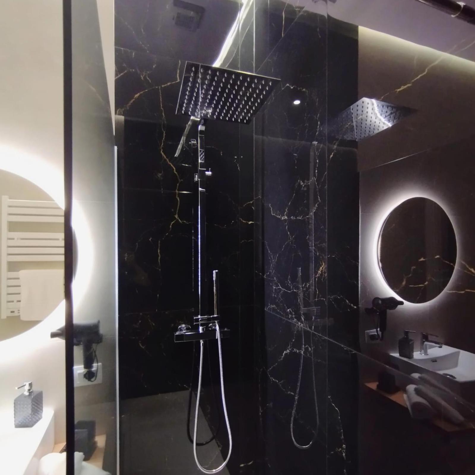 Agatha Modern Elegant Rooms ซานตากาตา ดี มิลลิเตลโล ภายนอก รูปภาพ