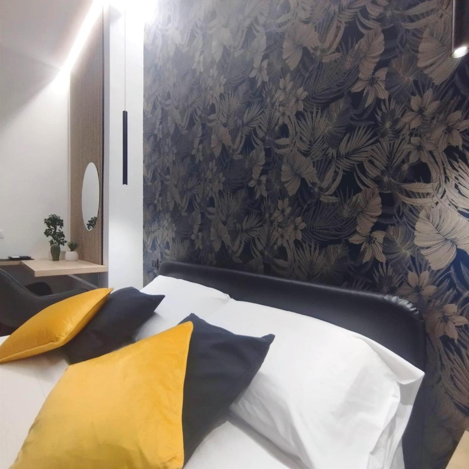 Agatha Modern Elegant Rooms ซานตากาตา ดี มิลลิเตลโล ภายนอก รูปภาพ